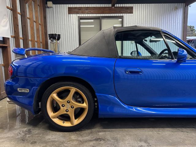 ロードスター マツダスピードロードスター　オープンカー　ＭＴ　キーレスエントリー　アルミホイール　衝突安全ボディ　ＡＢＳ　ＣＤ　エアコン　パワーステアリング　パワーウィンドウ（47枚目）
