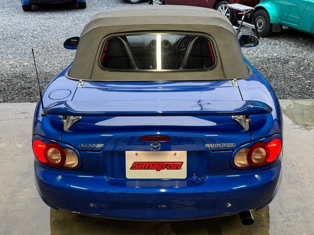 ロードスター マツダスピードロードスター　オープンカー　ＭＴ　キーレスエントリー　アルミホイール　衝突安全ボディ　ＡＢＳ　ＣＤ　エアコン　パワーステアリング　パワーウィンドウ（63枚目）