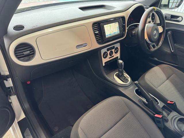 ザ・ビートル デザイン　社外ナビ　フルセグテレビ　バックカメラ　１６インチアルミ　バックカメラ　ナビ　ＴＶ　ＣＶＴ　キーレスエントリー　アルミホイール　エアコン　パワーステアリング　パワーウィンドウ（27枚目）