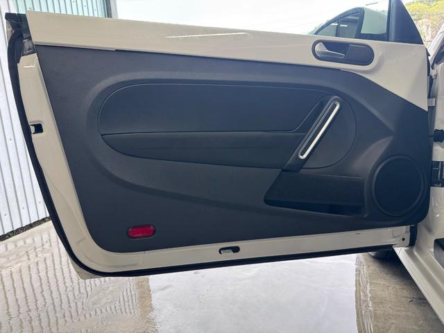 ザ・ビートル デザイン　社外ナビ　フルセグテレビ　バックカメラ　１６インチアルミ　バックカメラ　ナビ　ＴＶ　ＣＶＴ　キーレスエントリー　アルミホイール　エアコン　パワーステアリング　パワーウィンドウ（32枚目）