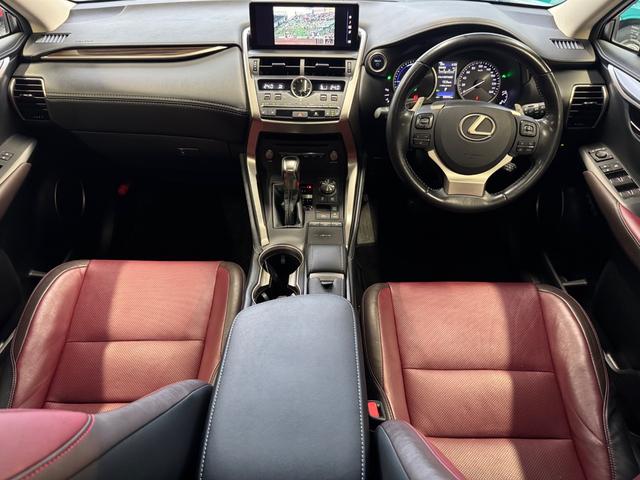 ＮＸ ＮＸ３００ｈ　バージョンＬ　サンルーフ／本革シート／ナビ／ＴＶ／バックモニター／ＢＳＭ／パワーゲート／全方位カメラ／ハンドルヒーター／フロント、リア電動シート／Ｂｌｕｅｔｏｏｔｈ／シートエアコン／シートヒーター／（9枚目）