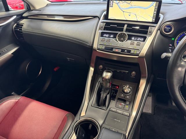 ＮＸ ＮＸ３００ｈ　バージョンＬ　サンルーフ／本革シート／ナビ／ＴＶ／バックモニター／ＢＳＭ／パワーゲート／全方位カメラ／ハンドルヒーター／フロント、リア電動シート／Ｂｌｕｅｔｏｏｔｈ／シートエアコン／シートヒーター／（12枚目）