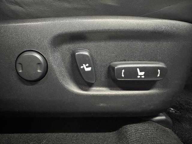 ＮＸ ＮＸ３００ｈ　バージョンＬ　サンルーフ／本革シート／ナビ／ＴＶ／バックモニター／ＢＳＭ／パワーゲート／全方位カメラ／ハンドルヒーター／フロント、リア電動シート／Ｂｌｕｅｔｏｏｔｈ／シートエアコン／シートヒーター／（24枚目）