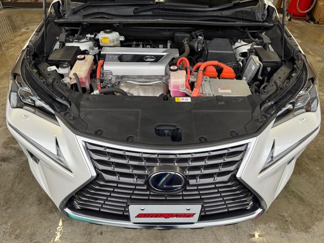 ＮＸ ＮＸ３００ｈ　バージョンＬ　サンルーフ／本革シート／ナビ／ＴＶ／バックモニター／ＢＳＭ／パワーゲート／全方位カメラ／ハンドルヒーター／フロント、リア電動シート／Ｂｌｕｅｔｏｏｔｈ／シートエアコン／シートヒーター／（35枚目）