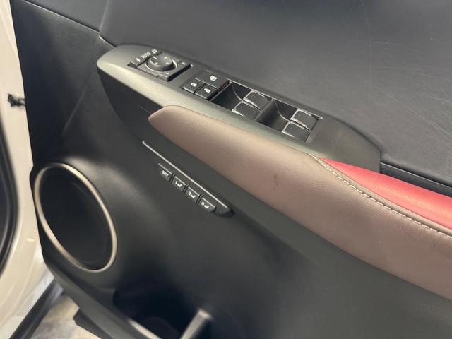 ＮＸ ＮＸ３００ｈ　バージョンＬ　サンルーフ／本革シート／ナビ／ＴＶ／バックモニター／ＢＳＭ／パワーゲート／全方位カメラ／ハンドルヒーター／フロント、リア電動シート／Ｂｌｕｅｔｏｏｔｈ／シートエアコン／シートヒーター／（45枚目）