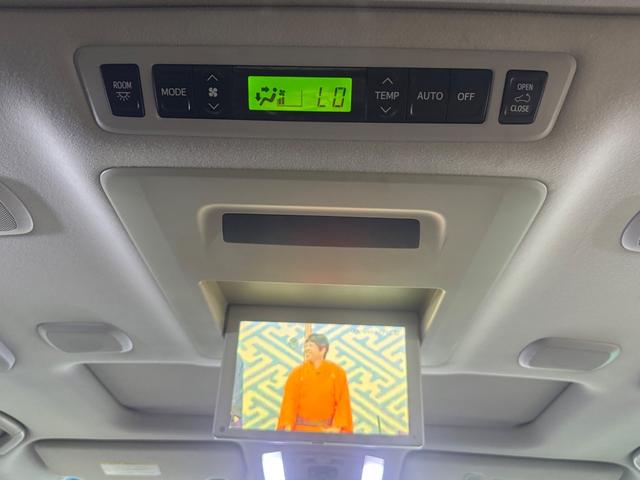 アルファード ３５０Ｓ　Ｃパッケージ　後期仕様／サンルーフ／ナビ／ＴＶ／バックカメラ／社外アルミホイール／車高調／社外マフラー／後席モニター／パワーバックドア／両側パワースライドドア／ＥＴＣ／（14枚目）