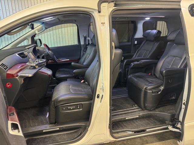 アルファード ３５０Ｓ　Ｃパッケージ　後期仕様／サンルーフ／ナビ／ＴＶ／バックカメラ／社外アルミホイール／車高調／社外マフラー／後席モニター／パワーバックドア／両側パワースライドドア／ＥＴＣ／（18枚目）