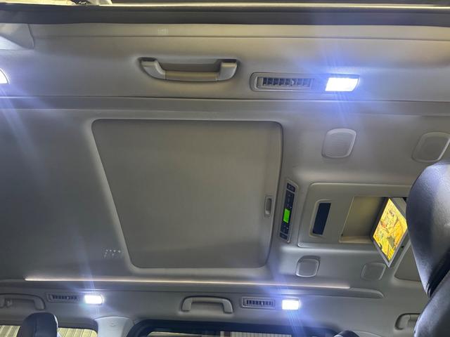 アルファード ３５０Ｓ　Ｃパッケージ　後期仕様／サンルーフ／ナビ／ＴＶ／バックカメラ／社外アルミホイール／車高調／社外マフラー／後席モニター／パワーバックドア／両側パワースライドドア／ＥＴＣ／（23枚目）