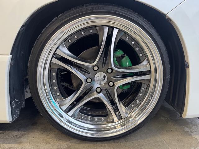 アルファード ３５０Ｓ　Ｃパッケージ　後期仕様／サンルーフ／ナビ／ＴＶ／バックカメラ／社外アルミホイール／車高調／社外マフラー／後席モニター／パワーバックドア／両側パワースライドドア／ＥＴＣ／（32枚目）