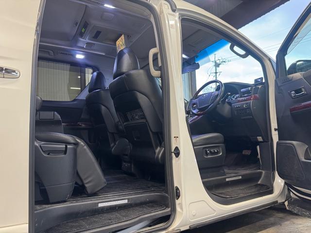 アルファード ３５０Ｓ　Ｃパッケージ　後期仕様／サンルーフ／ナビ／ＴＶ／バックカメラ／社外アルミホイール／車高調／社外マフラー／後席モニター／パワーバックドア／両側パワースライドドア／ＥＴＣ／（36枚目）
