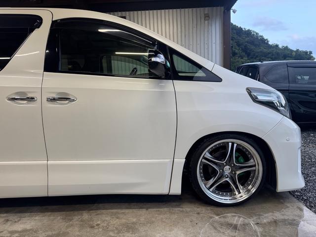 アルファード ３５０Ｓ　Ｃパッケージ　後期仕様／サンルーフ／ナビ／ＴＶ／バックカメラ／社外アルミホイール／車高調／社外マフラー／後席モニター／パワーバックドア／両側パワースライドドア／ＥＴＣ／（45枚目）