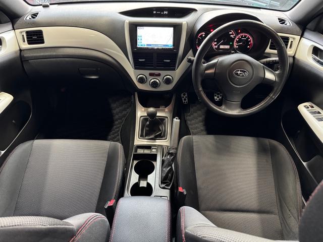 インプレッサ １．５ｉ－Ｓ　リミテッド　社外１７インチアルミＡＷ／社外マフラー／ＳＤナビ／ＴＶ／バックカメラ／ＥＴＣ／車高調／キーレス（8枚目）