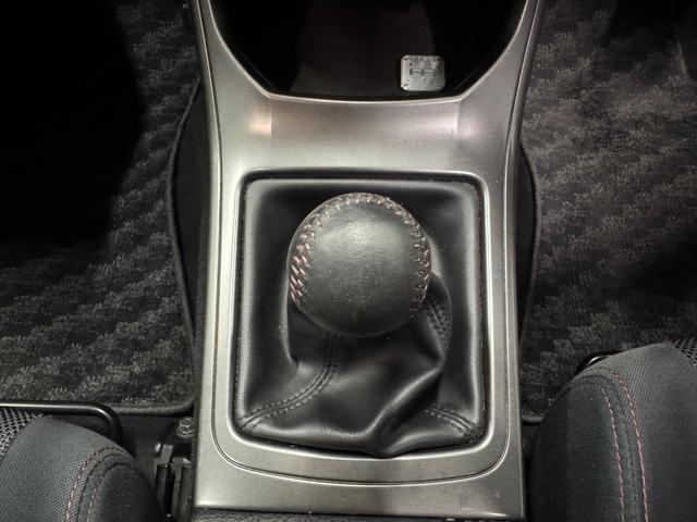 インプレッサ １．５ｉ－Ｓ　リミテッド　社外１７インチアルミＡＷ／社外マフラー／ＳＤナビ／ＴＶ／バックカメラ／ＥＴＣ／車高調／キーレス（14枚目）