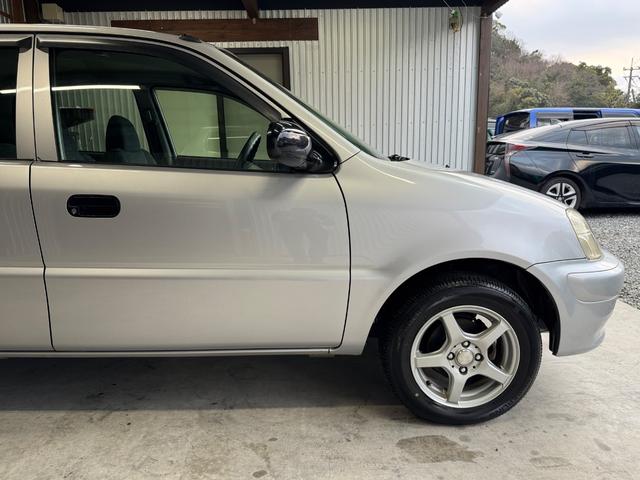 ロゴ Ｇ　５速マニュアル／（21枚目）