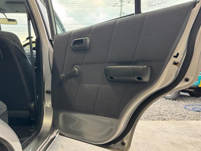 ロゴ Ｇ　５速マニュアル／（35枚目）