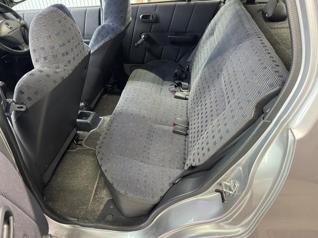 ロゴ Ｇ　５速マニュアル／（38枚目）