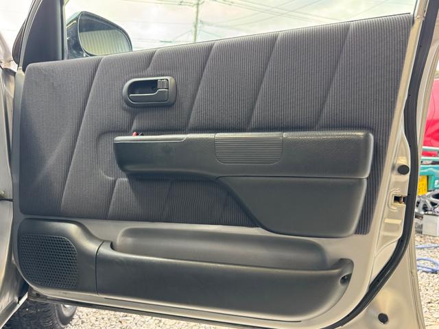 ロゴ Ｇ　５速マニュアル／（42枚目）