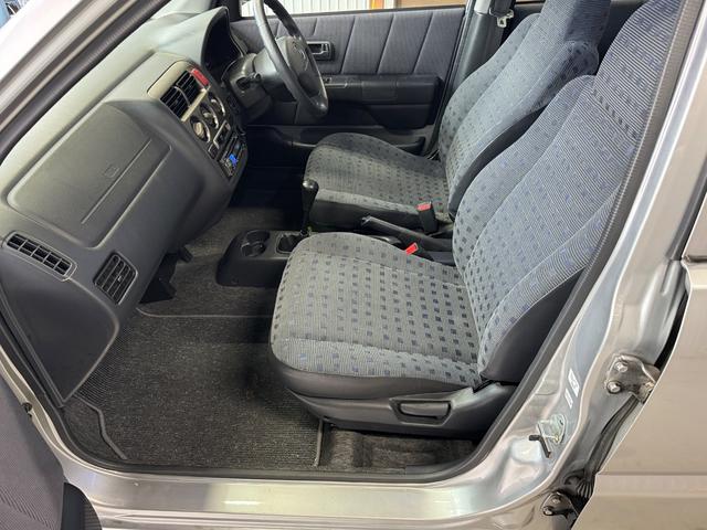 ロゴ Ｇ　５速マニュアル／（43枚目）