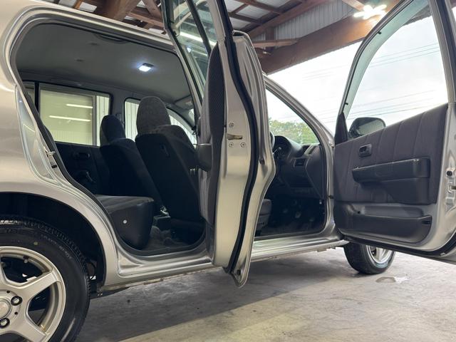 ロゴ Ｇ　５速マニュアル／（45枚目）