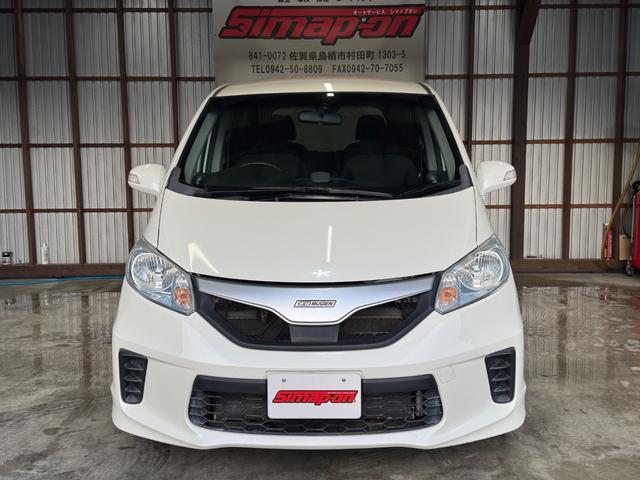 フリードハイブリッド ジャストセレクション　ＳＤナビ／ＴＶ／ＤＶＤ再生／Ｂｌｕｅｔｏｏｔｈオーディオ／バックカメラ／無限グリル／マット／スマートキー／（2枚目）