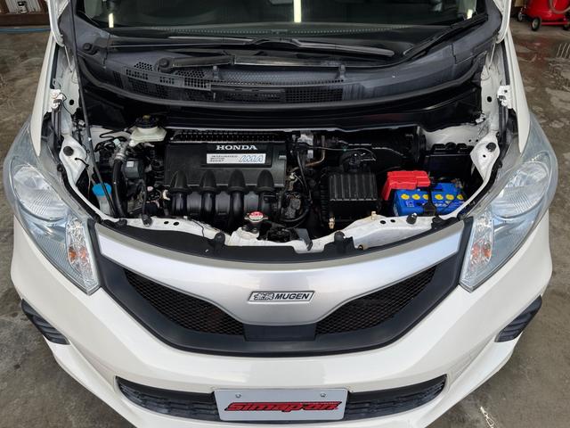 フリードハイブリッド ジャストセレクション　ＳＤナビ／ＴＶ／ＤＶＤ再生／Ｂｌｕｅｔｏｏｔｈオーディオ／バックカメラ／無限グリル／マット／スマートキー／（28枚目）