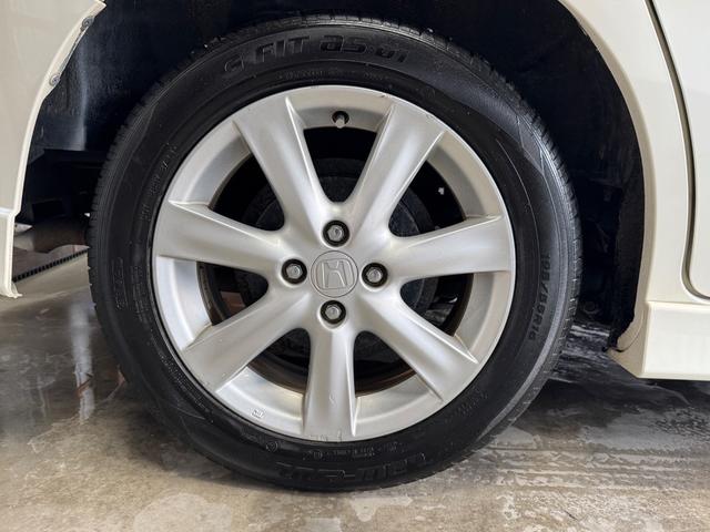 フリードハイブリッド ジャストセレクション　ＳＤナビ／ＴＶ／ＤＶＤ再生／Ｂｌｕｅｔｏｏｔｈオーディオ／バックカメラ／無限グリル／マット／スマートキー／（39枚目）