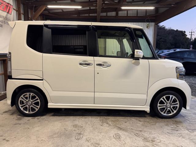 Ｎ－ＢＯＸカスタム Ｇ　ＳＳパッケージ　８インチナビ／ＴＶ／バックカメラ／ＥＴＣ／前後ドライブレコーダー／Ｂｌｕｅｔｏｏｔｈ／両側パワースライドドア／（4枚目）