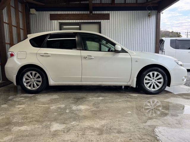 インプレッサ １．５ｉ－Ｌ　４ＷＤ／５速ＭＴ／ＥＴＣ／スマートキー／ＰＵＳＨスタート／ＨＤＤナビ／ＴＶ／純正アルミＡＷ／（4枚目）