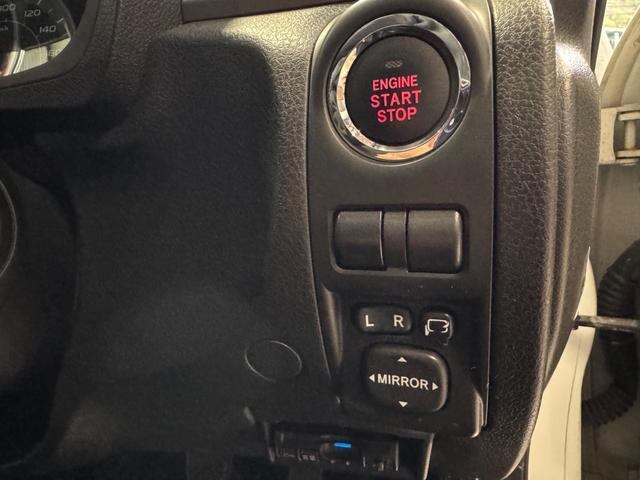 インプレッサ １．５ｉ－Ｌ　４ＷＤ／５速ＭＴ／ＥＴＣ／スマートキー／ＰＵＳＨスタート／ＨＤＤナビ／ＴＶ／純正アルミＡＷ／（14枚目）