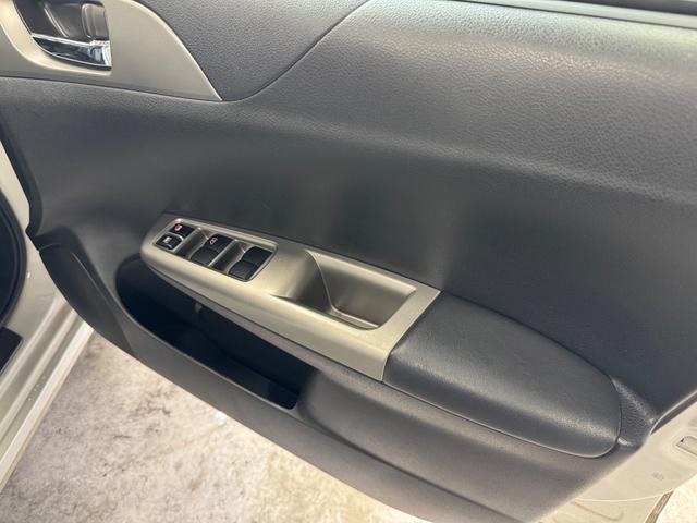 インプレッサ １．５ｉ－Ｌ　４ＷＤ／５速ＭＴ／ＥＴＣ／スマートキー／ＰＵＳＨスタート／ＨＤＤナビ／ＴＶ／純正アルミＡＷ／（43枚目）