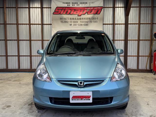 フィット １．５Ａ　５速ＭＴ／キーレス／ＣＤオーディオ／（2枚目）