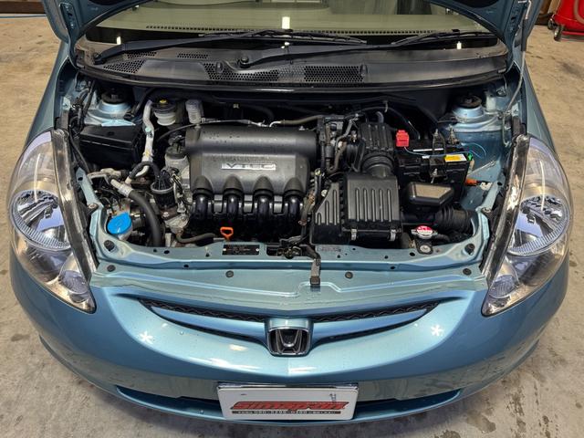 フィット １．５Ａ　５速ＭＴ／キーレス／ＣＤオーディオ／（25枚目）