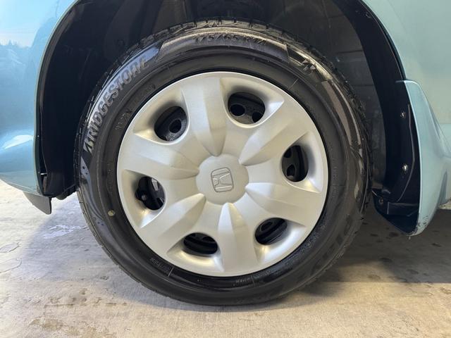 フィット １．５Ａ　５速ＭＴ／キーレス／ＣＤオーディオ／（40枚目）