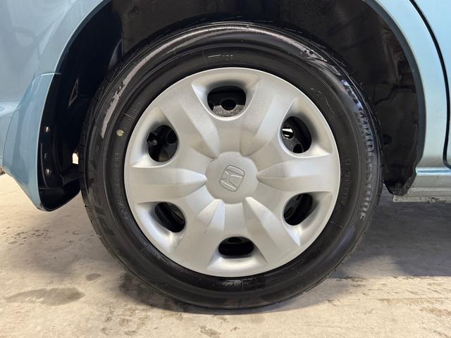 フィット １．５Ａ　５速ＭＴ／キーレス／ＣＤオーディオ／（42枚目）