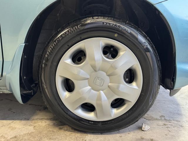 フィット １．５Ａ　５速ＭＴ／キーレス／ＣＤオーディオ／（43枚目）