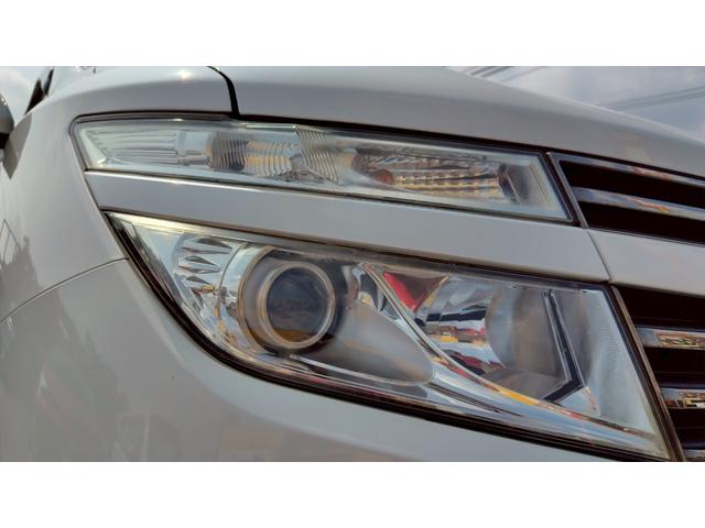 エルグランド ３５０ハイウェイスターアーバンクロム　ＥＴＣ　全周囲カメラ　ナビ　ＴＶ　クリアランスソナー　両側電動スライドドア　ＨＩＤ　電動リアゲート　スマートキー　電動格納ミラー　３列シート　ＣＶＴ　アルミホイール　ＣＤ　ミュージックプレイヤー接続可（22枚目）