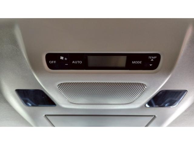 エルグランド ３５０ハイウェイスターアーバンクロム　ＥＴＣ　全周囲カメラ　ナビ　ＴＶ　クリアランスソナー　両側電動スライドドア　ＨＩＤ　電動リアゲート　スマートキー　電動格納ミラー　３列シート　ＣＶＴ　アルミホイール　ＣＤ　ミュージックプレイヤー接続可（32枚目）