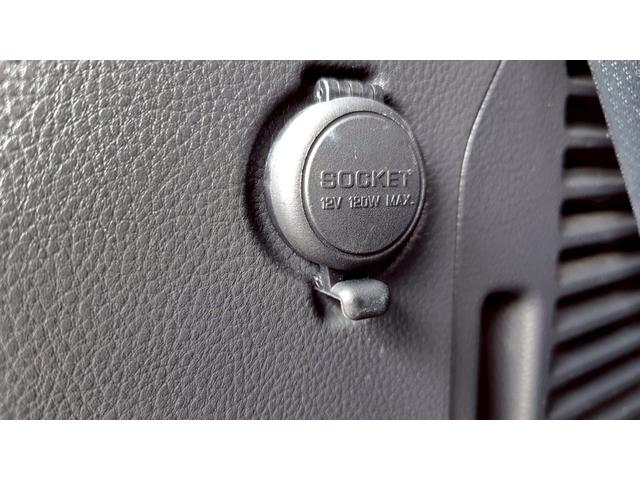 エルグランド ３５０ハイウェイスターアーバンクロム　ＥＴＣ　全周囲カメラ　ナビ　ＴＶ　クリアランスソナー　両側電動スライドドア　ＨＩＤ　電動リアゲート　スマートキー　電動格納ミラー　３列シート　ＣＶＴ　アルミホイール　ＣＤ　ミュージックプレイヤー接続可（74枚目）