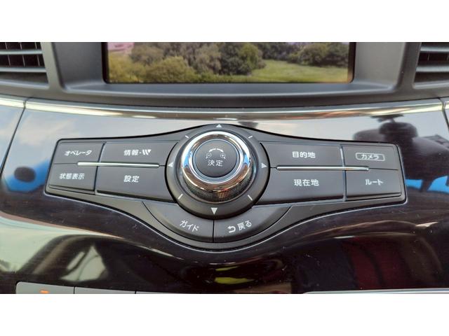 エルグランド ３５０ハイウェイスターアーバンクロム　ＥＴＣ　全周囲カメラ　ナビ　ＴＶ　クリアランスソナー　両側電動スライドドア　ＨＩＤ　電動リアゲート　スマートキー　電動格納ミラー　３列シート　ＣＶＴ　アルミホイール　ＣＤ　ミュージックプレイヤー接続可（76枚目）