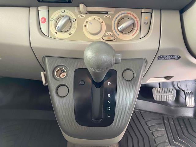 ステラ Ｌ　キーレスエントリー　電動格納ミラー　ベンチシート　ＣＶＴ　ＣＤ　衝突安全ボディ　エアコン　パワーステアリング　パワーウィンドウ（4枚目）