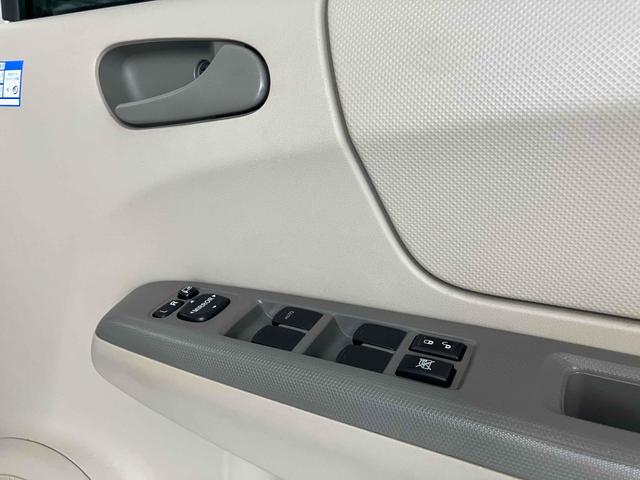 ステラ Ｌ　キーレスエントリー　電動格納ミラー　ベンチシート　ＣＶＴ　ＣＤ　衝突安全ボディ　エアコン　パワーステアリング　パワーウィンドウ（5枚目）