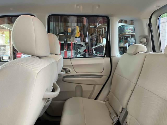 ステラ Ｌ　キーレスエントリー　電動格納ミラー　ベンチシート　ＣＶＴ　ＣＤ　衝突安全ボディ　エアコン　パワーステアリング　パワーウィンドウ（9枚目）