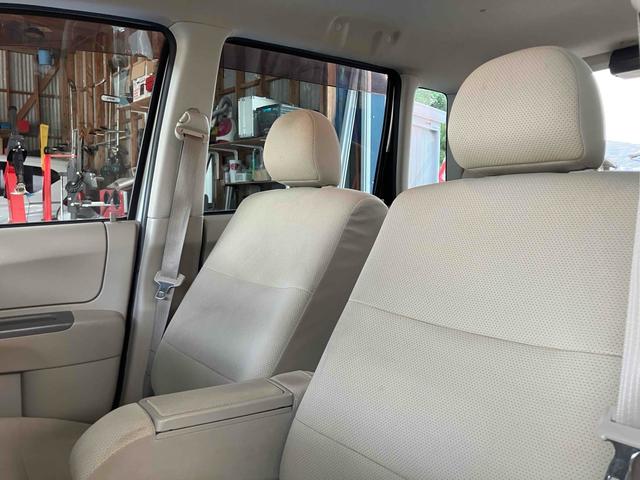 ステラ Ｌ　キーレスエントリー　電動格納ミラー　ベンチシート　ＣＶＴ　ＣＤ　衝突安全ボディ　エアコン　パワーステアリング　パワーウィンドウ（11枚目）