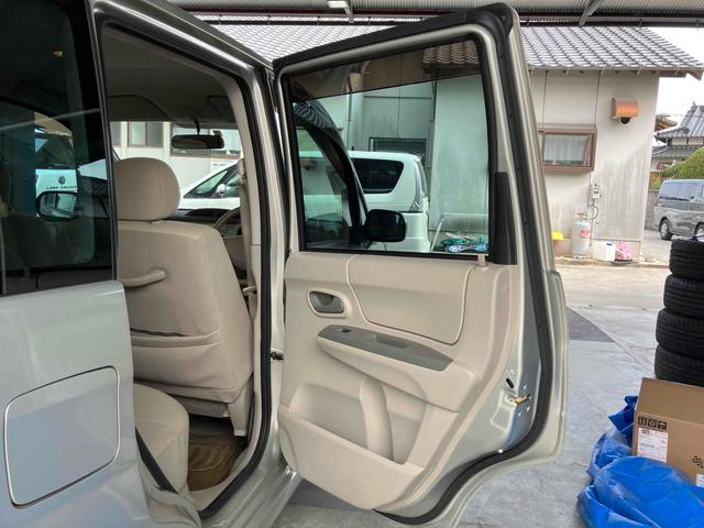ステラ Ｌ　キーレスエントリー　電動格納ミラー　ベンチシート　ＣＶＴ　ＣＤ　衝突安全ボディ　エアコン　パワーステアリング　パワーウィンドウ（34枚目）