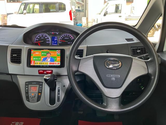 ムーヴ カスタム　Ｘ　ナビ・テレビ　Ｂｌｕｅｔｏｏｔｈ接続　ミュージックプレイヤー接続　ＣＤ・ＤＶＤ再生　スマートキー　ベンチシート　フルフラットシート　１４インチアルミホイール　アイドリングストップ（3枚目）