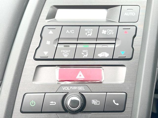 α　６速ＭＴ　禁煙車　センターディスプレイ　バックカメラ　Ｂｌｕｅｔｏｏｔｈ　ＥＴＣ　スマートキー　ＬＥＤヘッドライト　クルーズコントロール　ハーフレザーシート　オートライト　オートエアコン(7枚目)