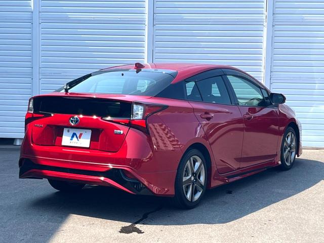 プリウス Ａツーリングセレクション　フルエアロ　パノラミックビューモニ　禁煙車　レザー調シート　　ドラレコ　コーナーセンサー　スマートキー　ＬＥＤヘッド　ＥＴＣ　クルコン　車線逸脱警報　オートライト　オートエアコン（17枚目）