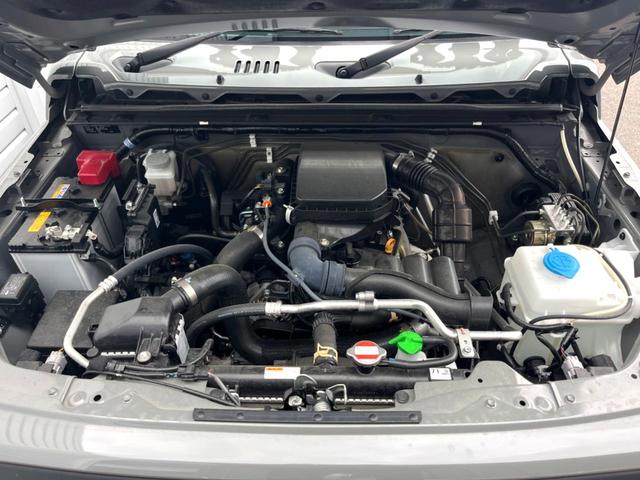ジムニー ＸＣ　４ＷＤ　バックカメラ　衝突被害軽減システム　シートヒーター　コーナーセンサー　スマートキー　ＬＥＤヘッド　ＥＴＣ　クルコン　オートハイビーム　オートライト　オートエアコン　純正１６インチアルミ（18枚目）