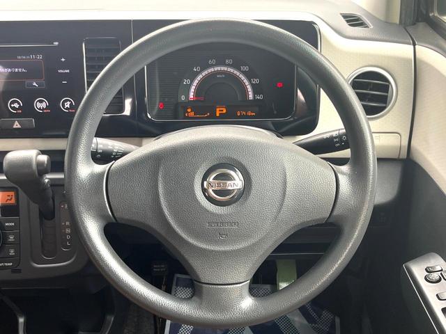 モコ Ｘ　禁煙車　バックカメラ　スマートキー　オートエアコン　ＣＤ　アームレスト　ドアバイザー　ヘッドライトレベライザー　ベンチシート　電動格納ミラー（10枚目）