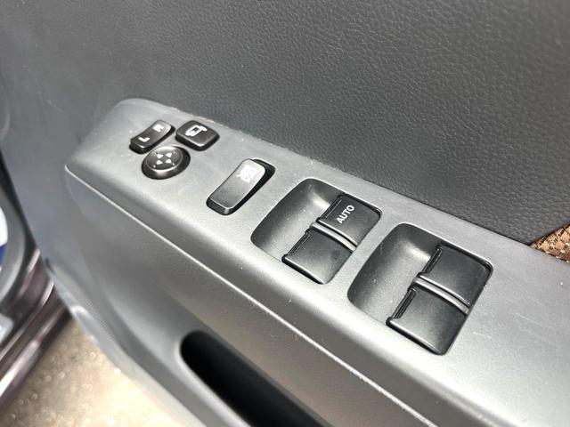 モコ Ｘ　禁煙車　バックカメラ　スマートキー　オートエアコン　ＣＤ　アームレスト　ドアバイザー　ヘッドライトレベライザー　ベンチシート　電動格納ミラー（25枚目）